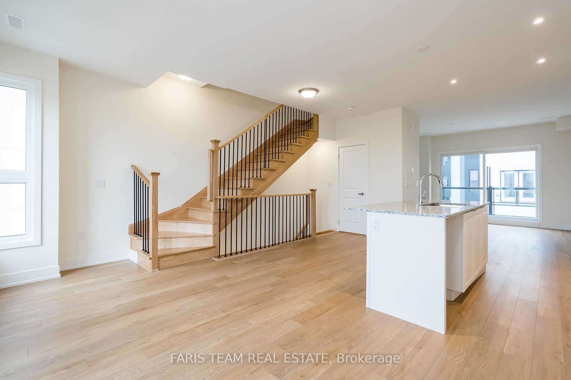 11 Mariners Pier Way