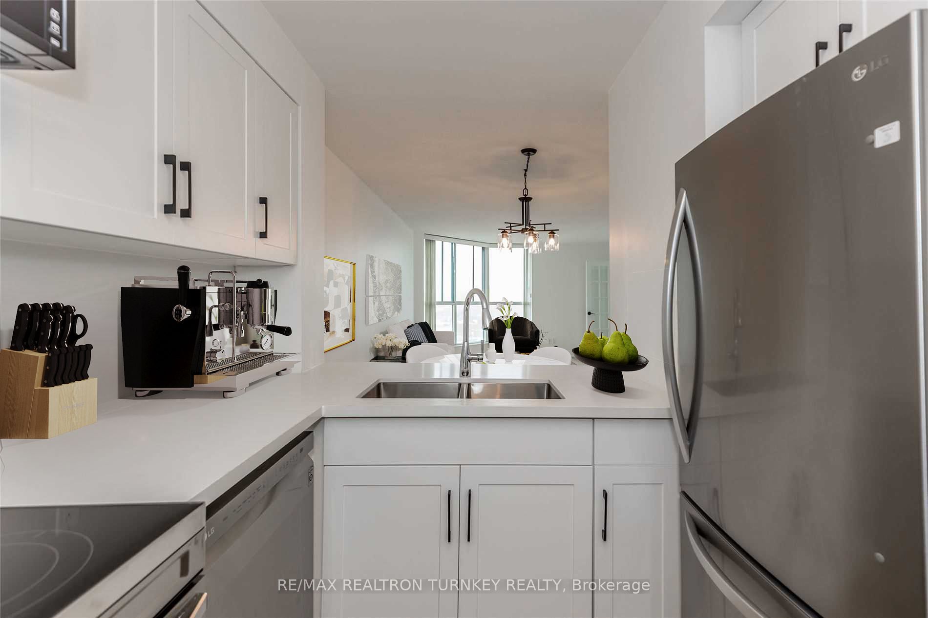 140 Dunlop Street E, #1504