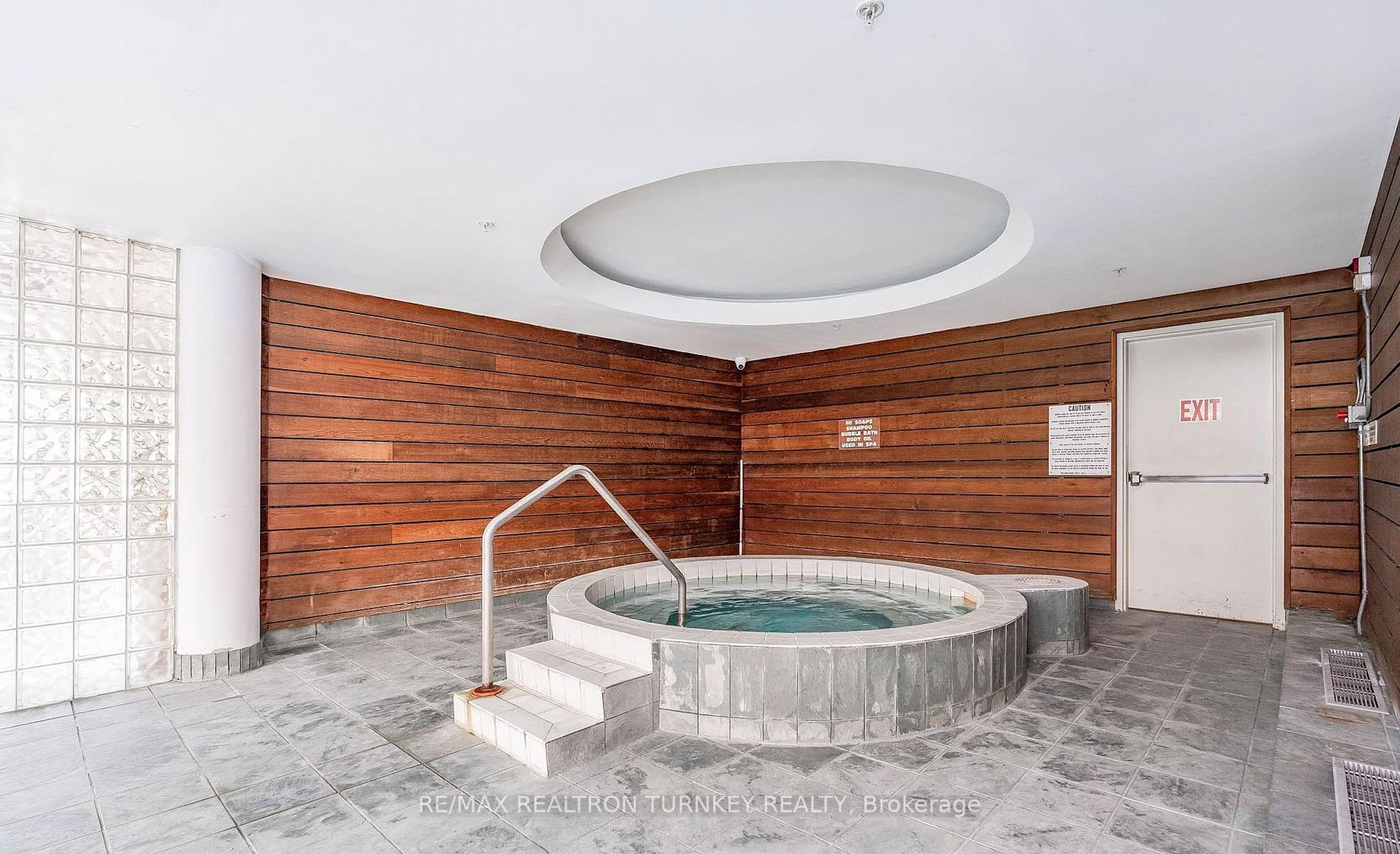 140 Dunlop Street E, #1504