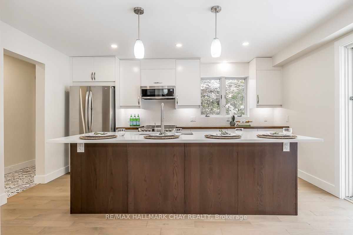 16 Garrett Crescent