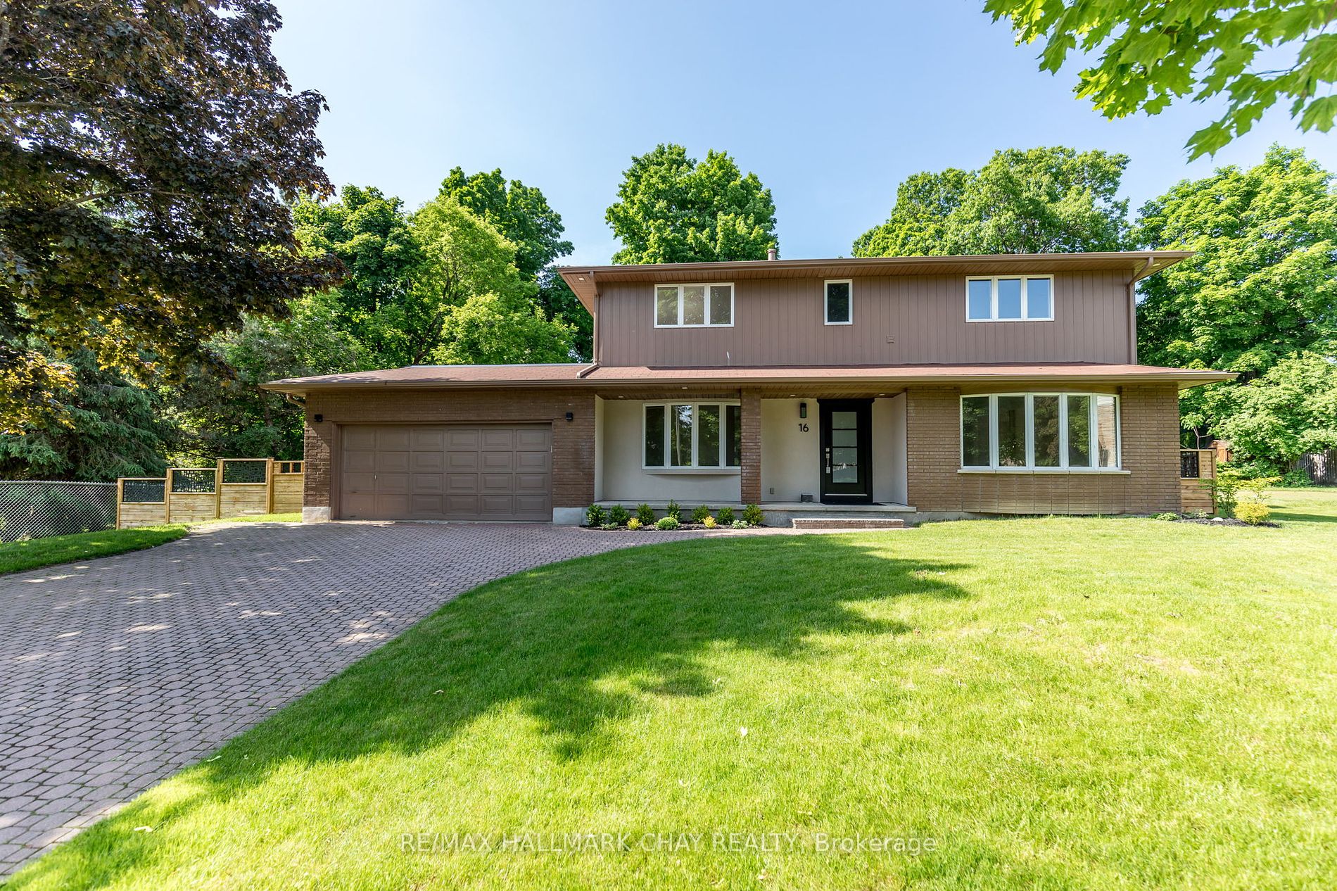 16 Garrett Crescent