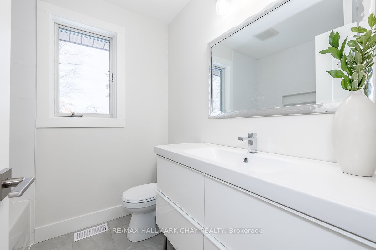 16 Garrett Crescent