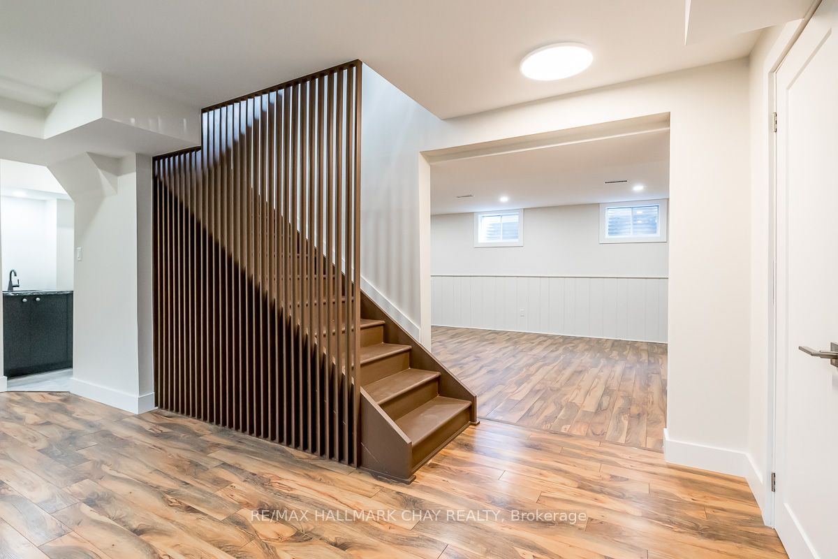 16 Garrett Crescent