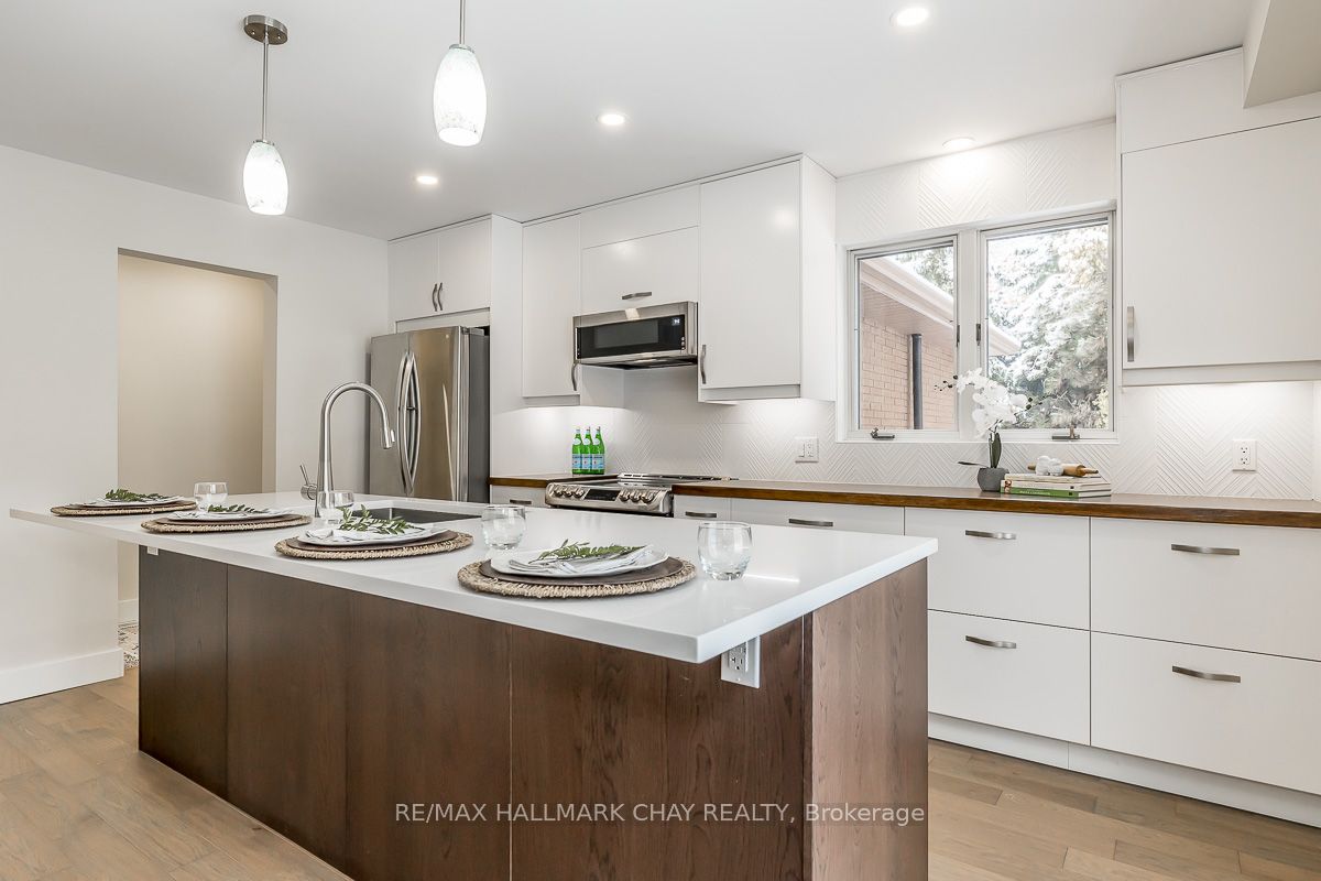 16 Garrett Crescent