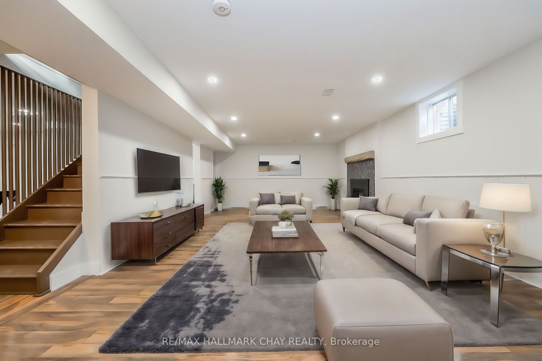 16 Garrett Crescent