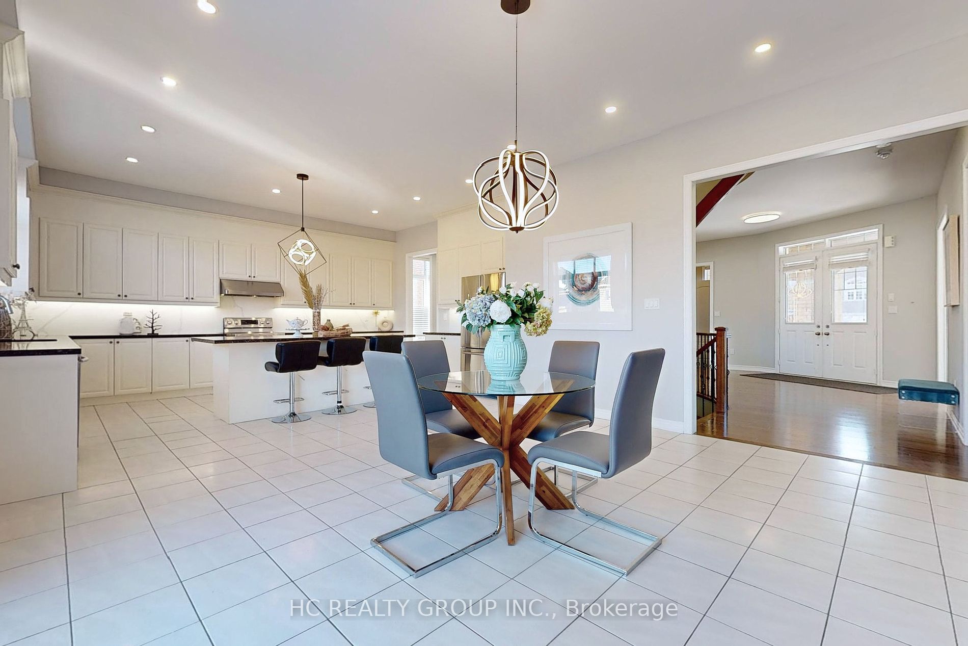 56 Redmond Cres