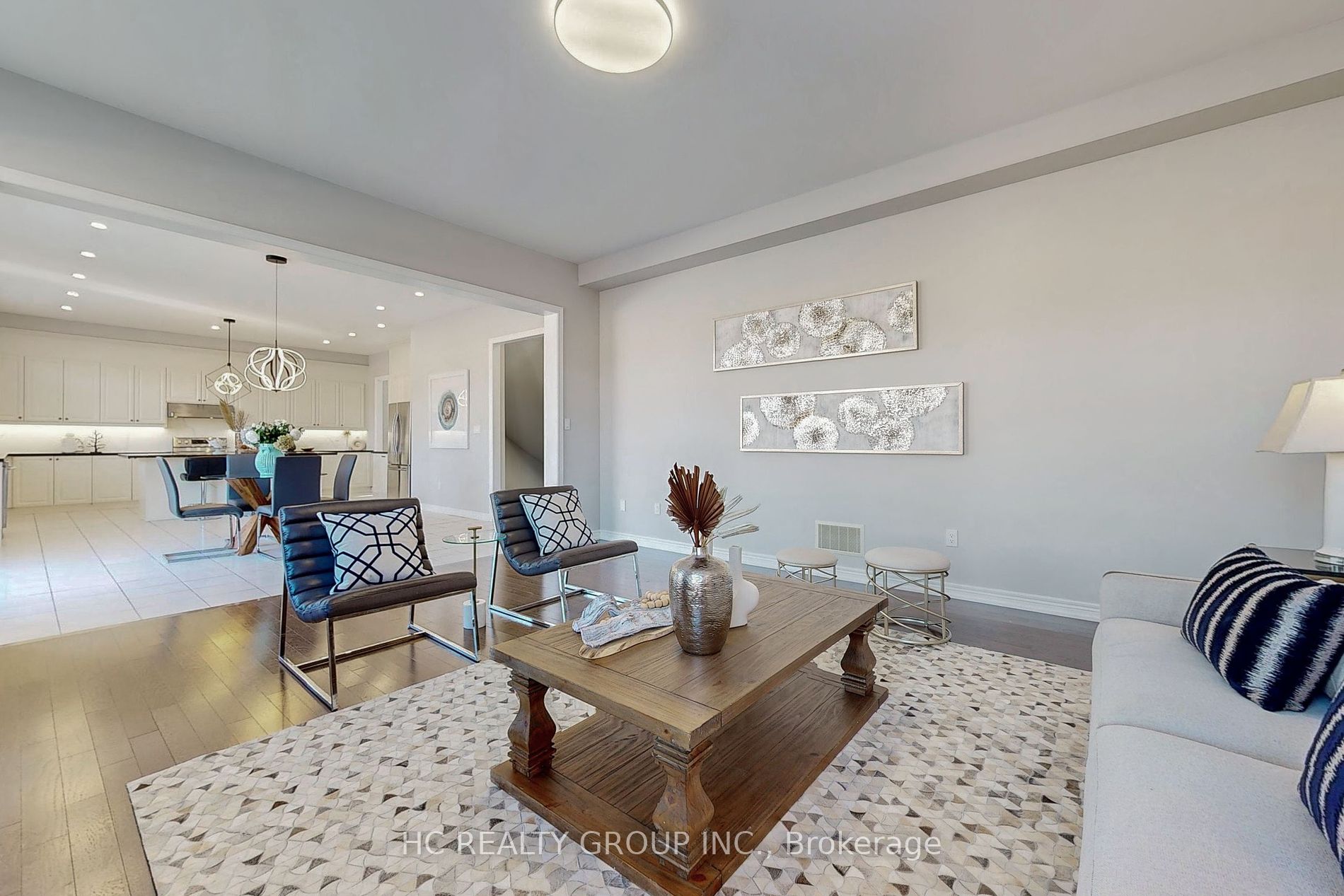 56 Redmond Cres
