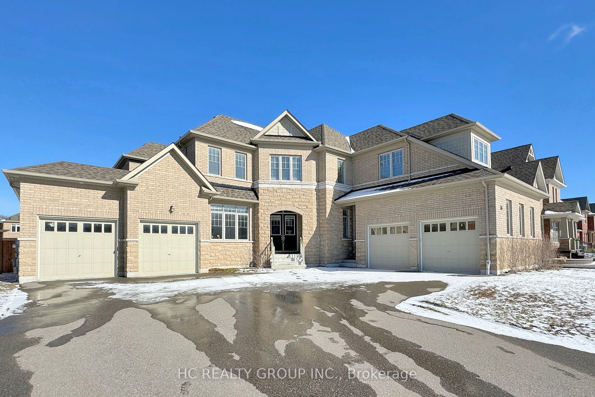56 Redmond Cres