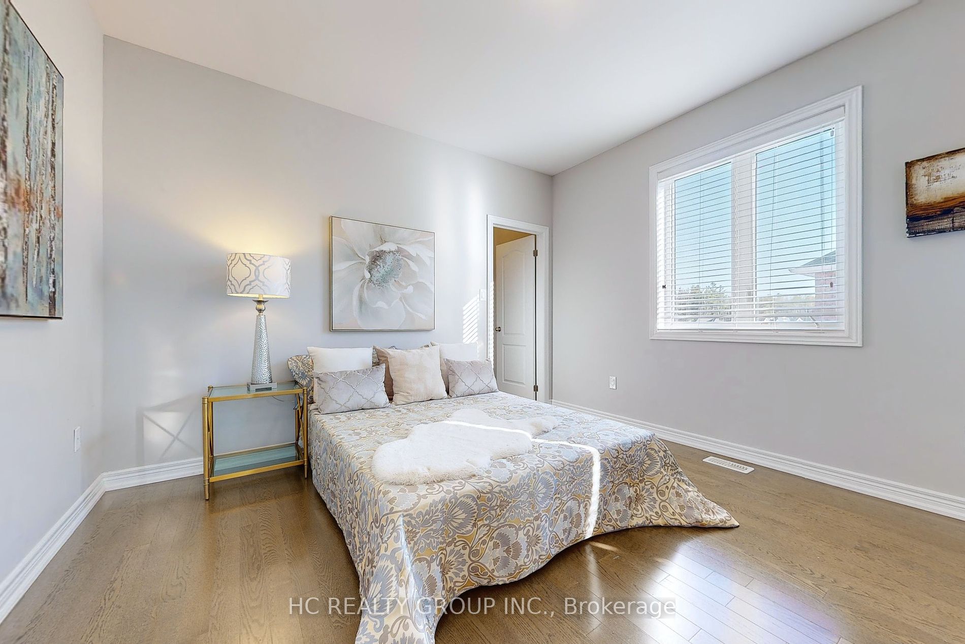 56 Redmond Cres