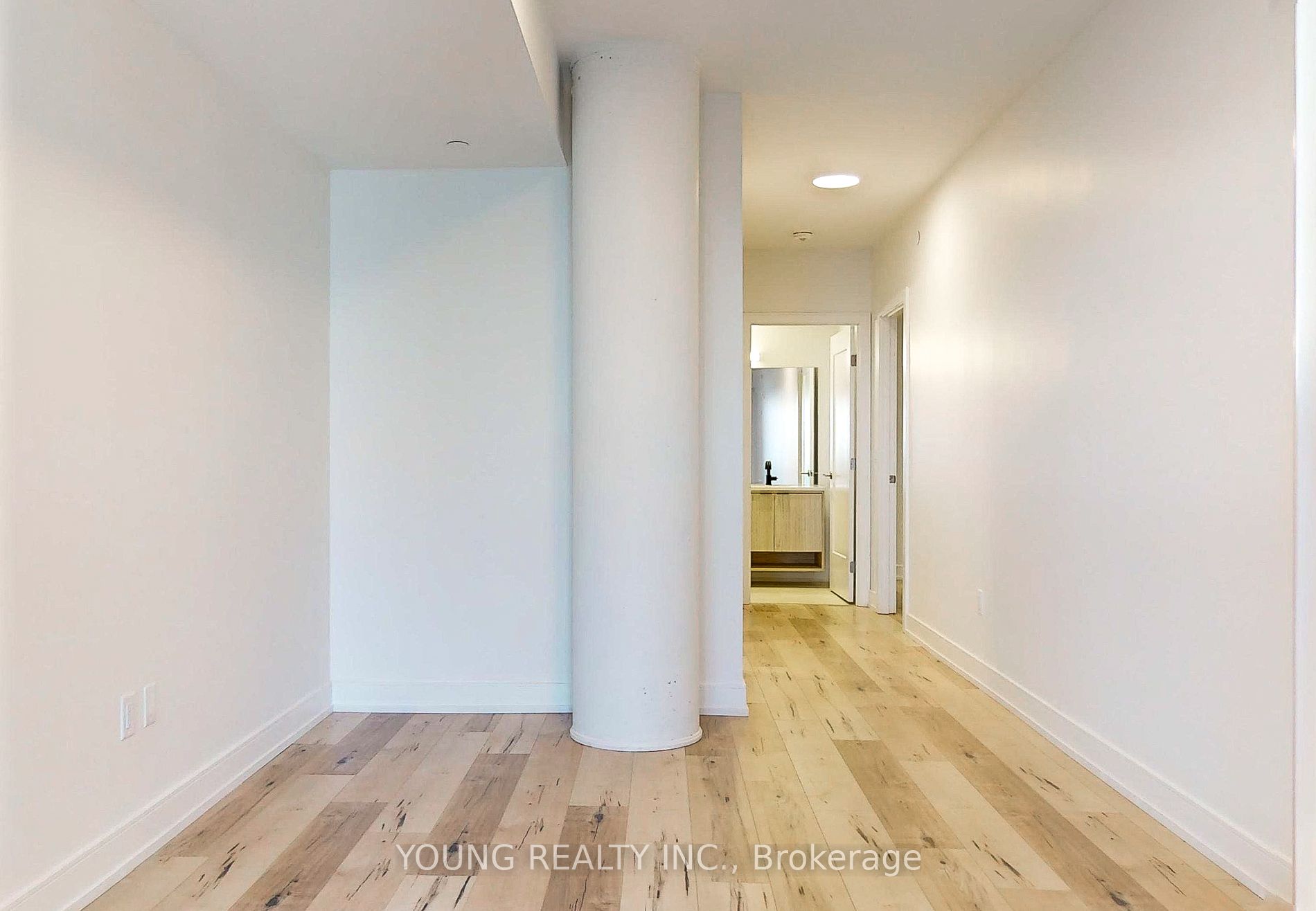 185 Dunlop Street E #813