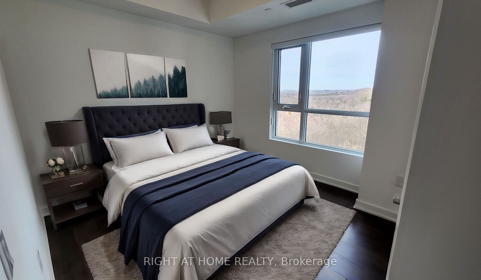 56 Lakeside Terrace, #907
