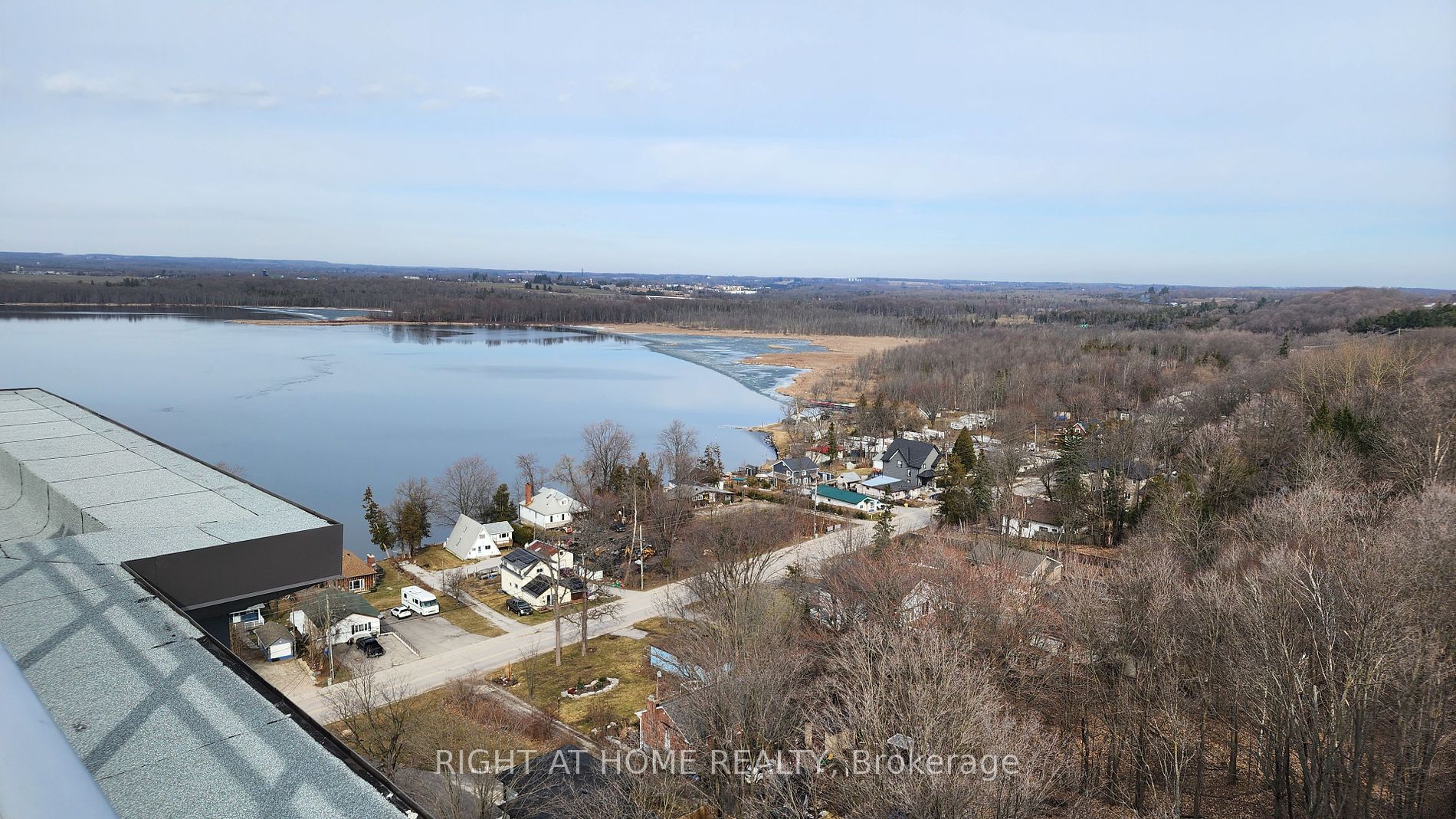 56 Lakeside Terrace, #907