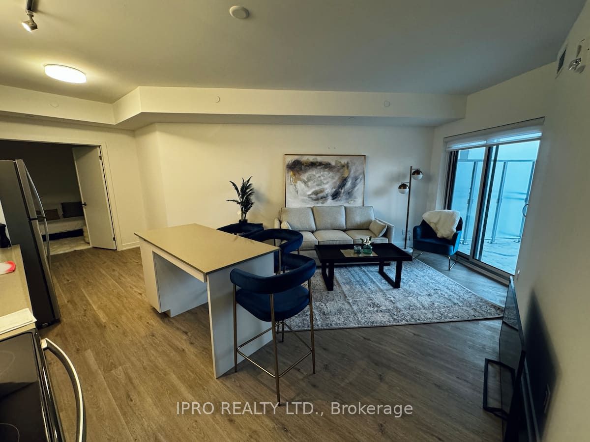 56 Lakeside Terrace, #608