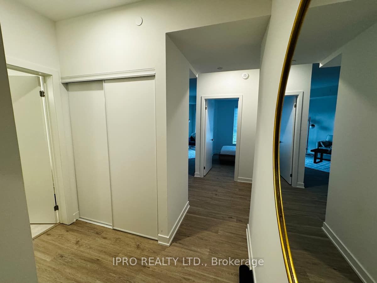 56 Lakeside Terrace, #608
