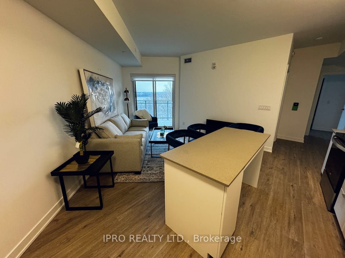 56 Lakeside Terrace, #608