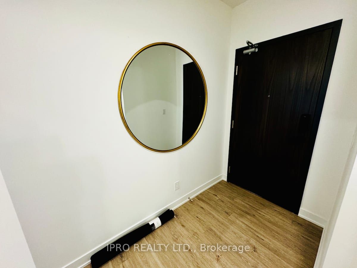 56 Lakeside Terrace, #608