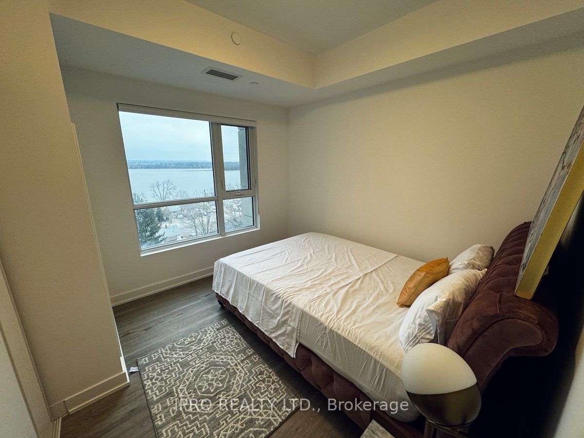 56 Lakeside Terrace, #608