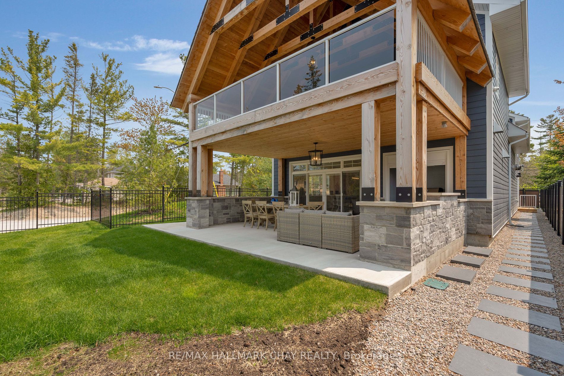 395 Eastdale Drive