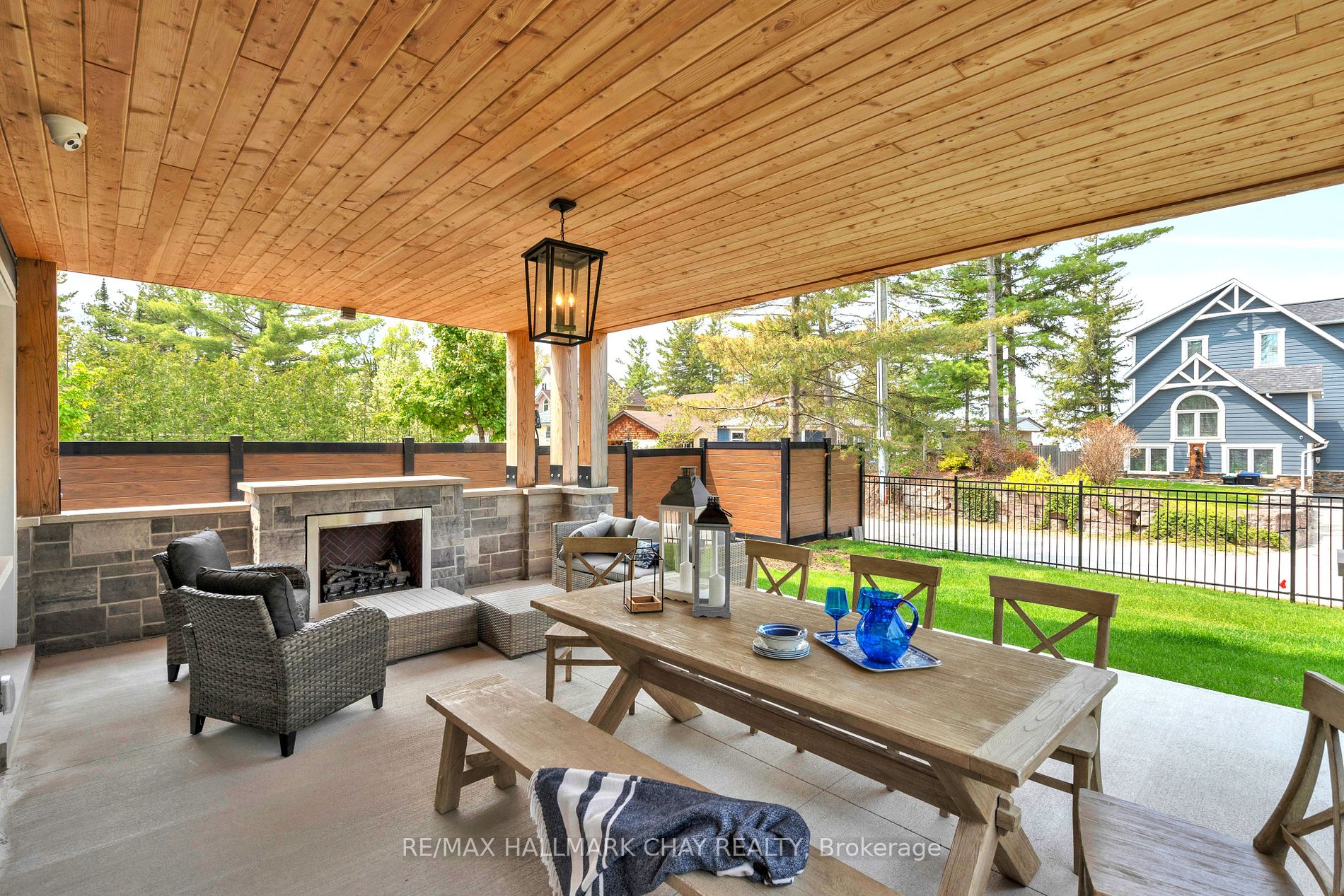 395 Eastdale Drive