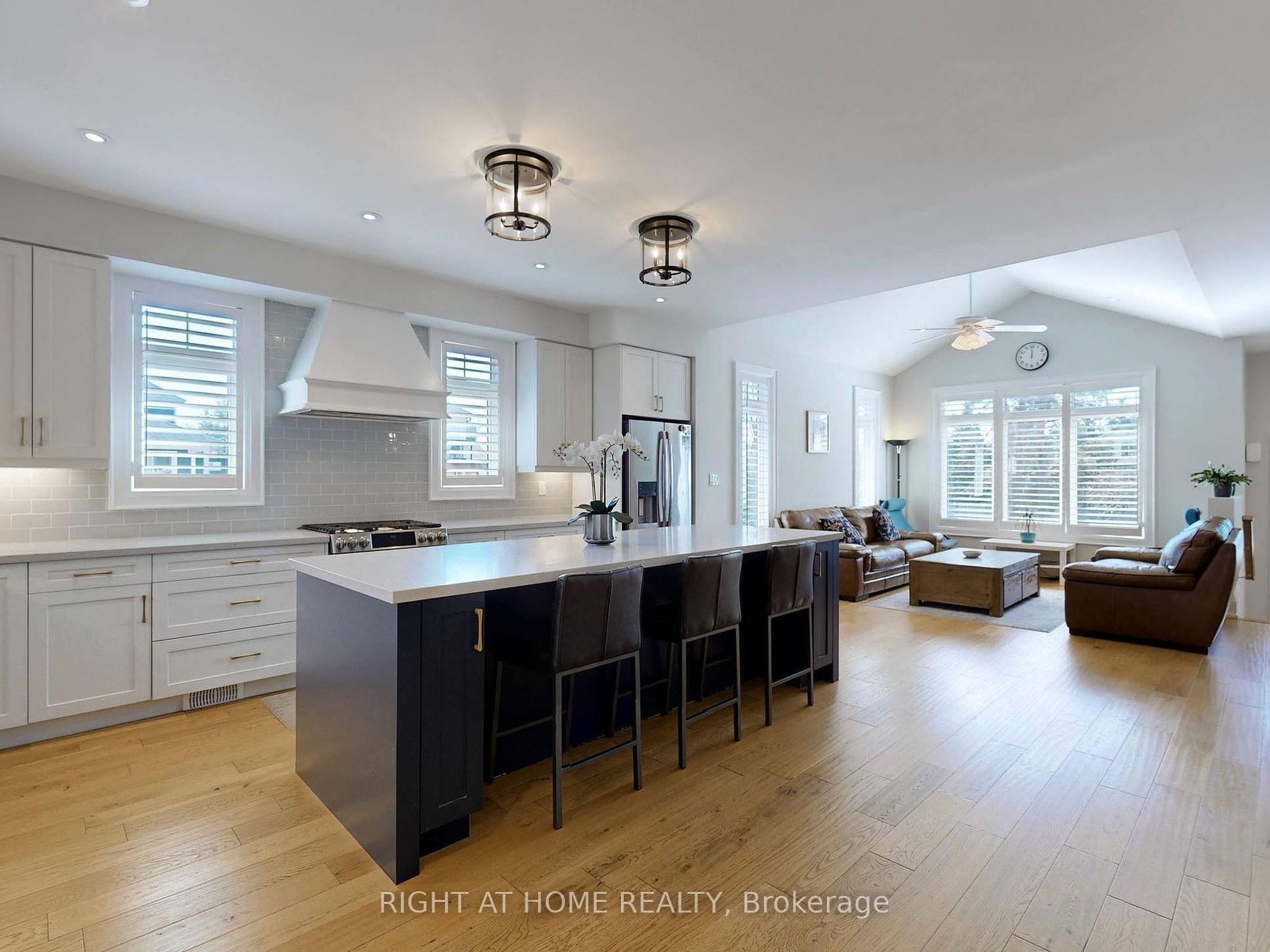 300 Shanty Bay Rd