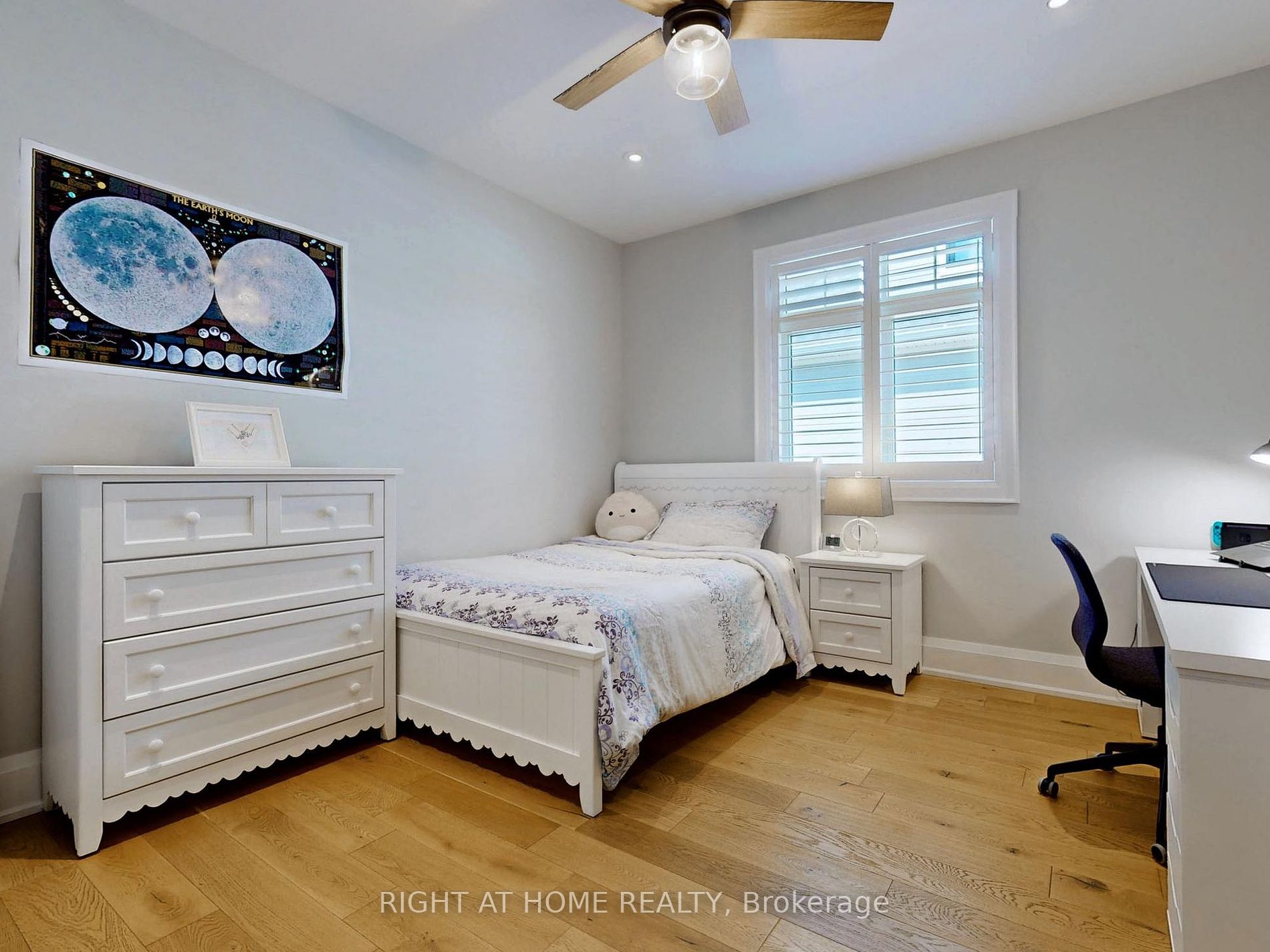 300 Shanty Bay Rd