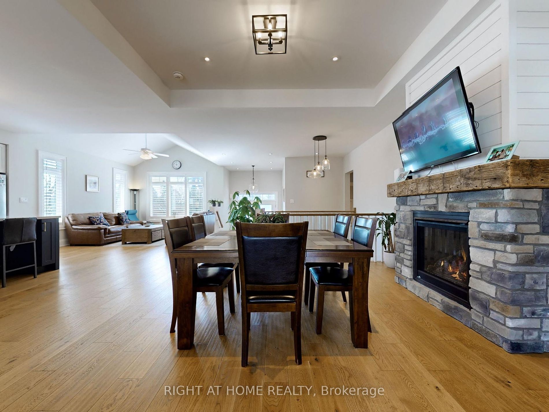 300 Shanty Bay Rd