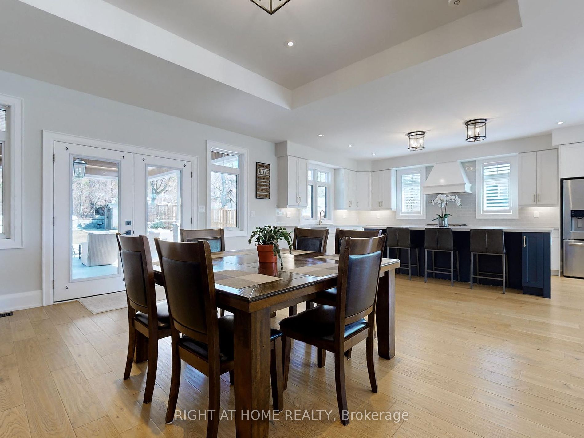 300 Shanty Bay Rd