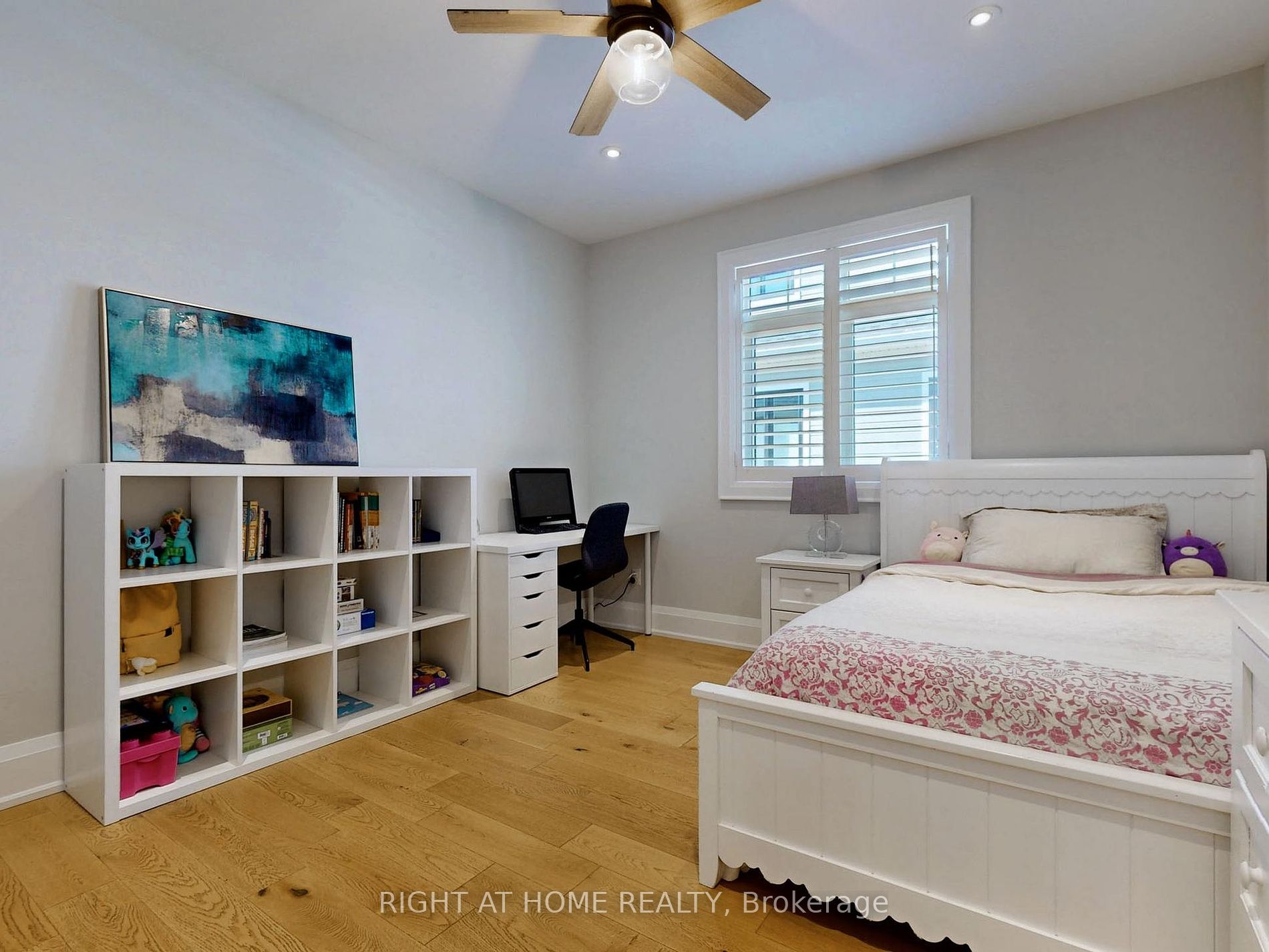 300 Shanty Bay Rd