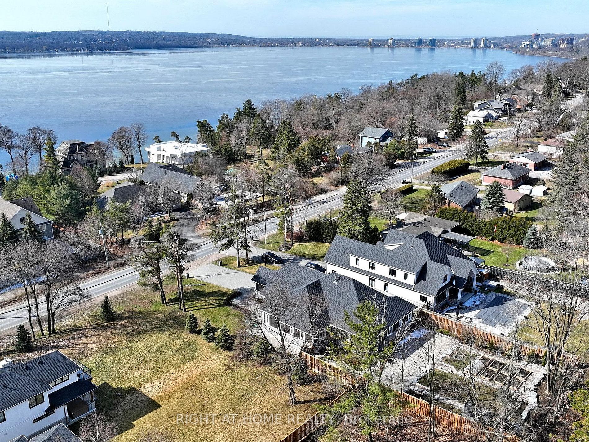 300 Shanty Bay Rd