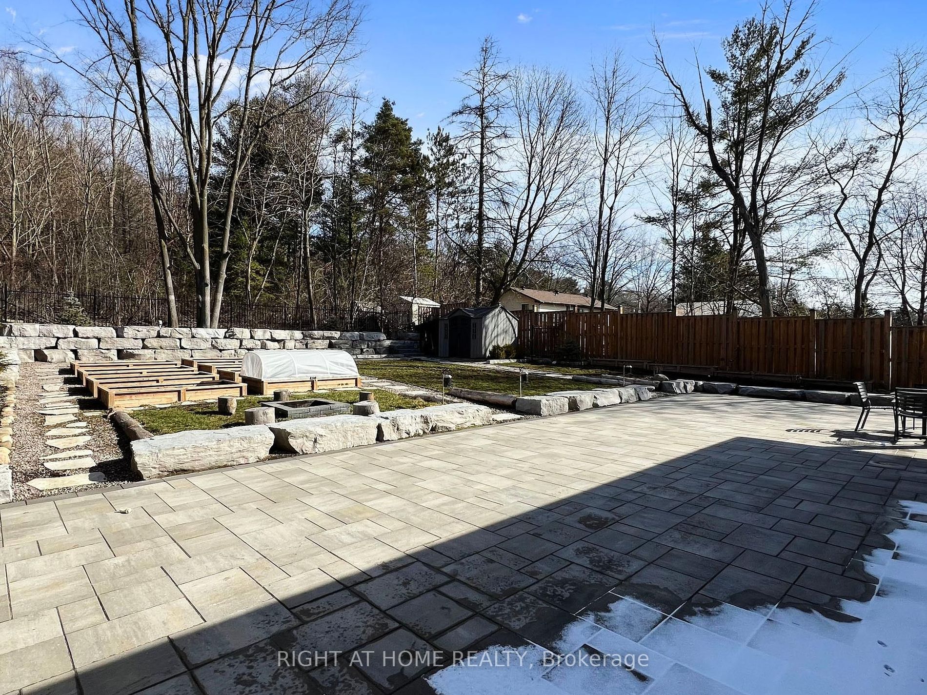 300 Shanty Bay Rd