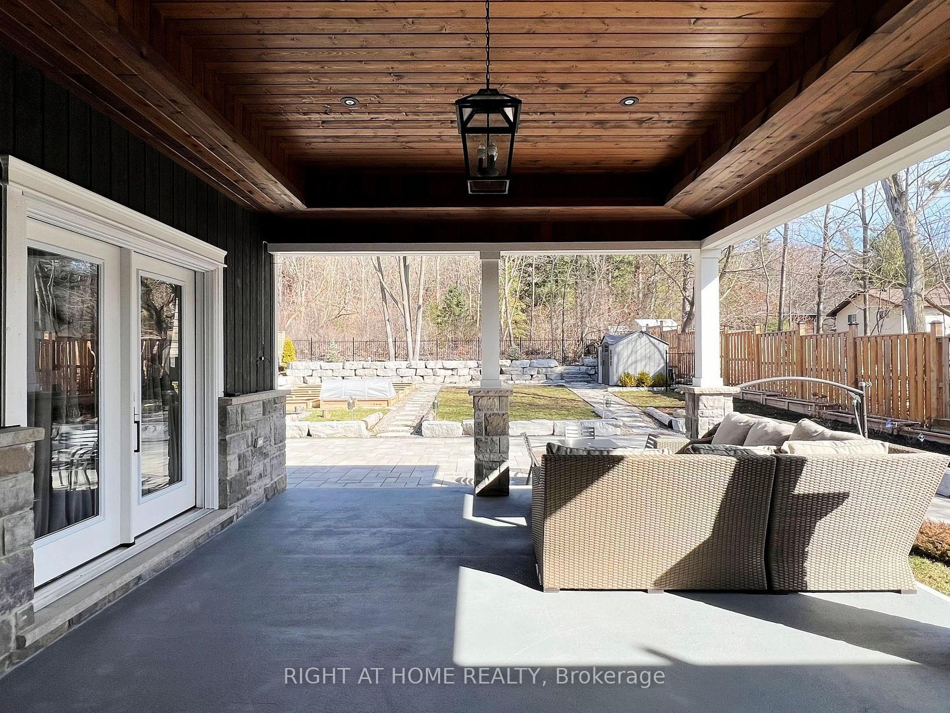 300 Shanty Bay Rd