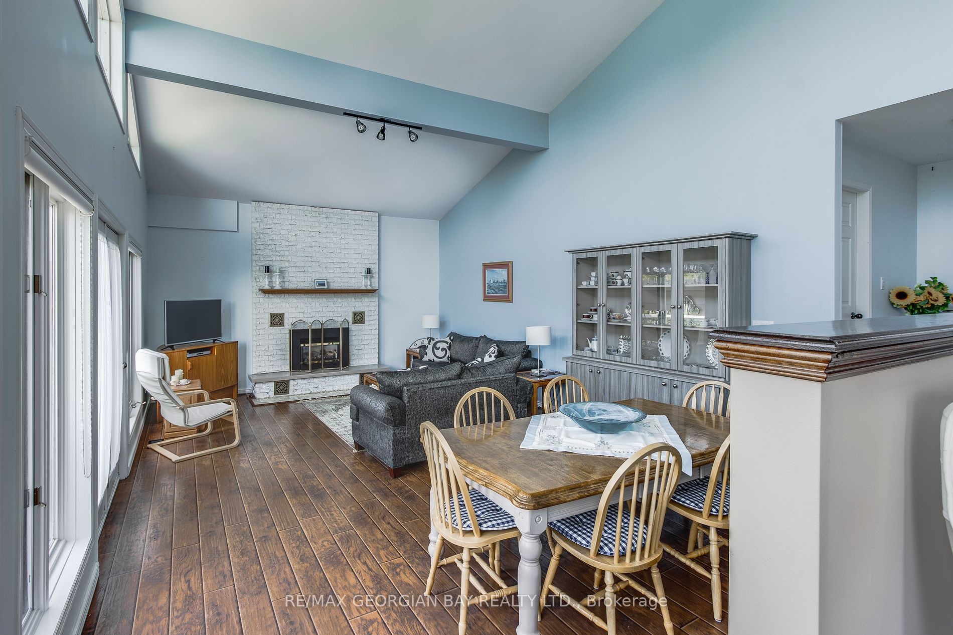 2476 Champlain Road