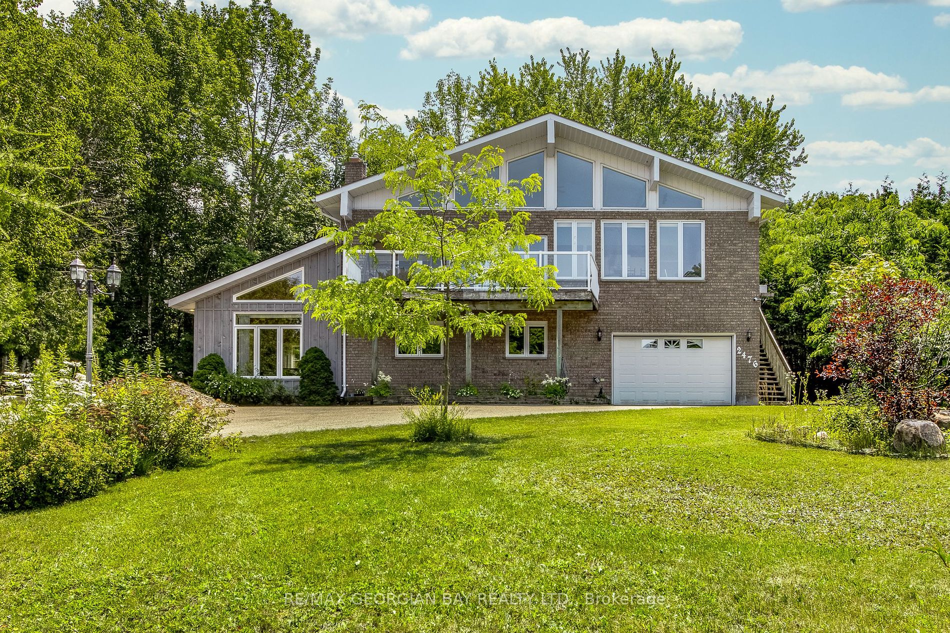 2476 Champlain Road