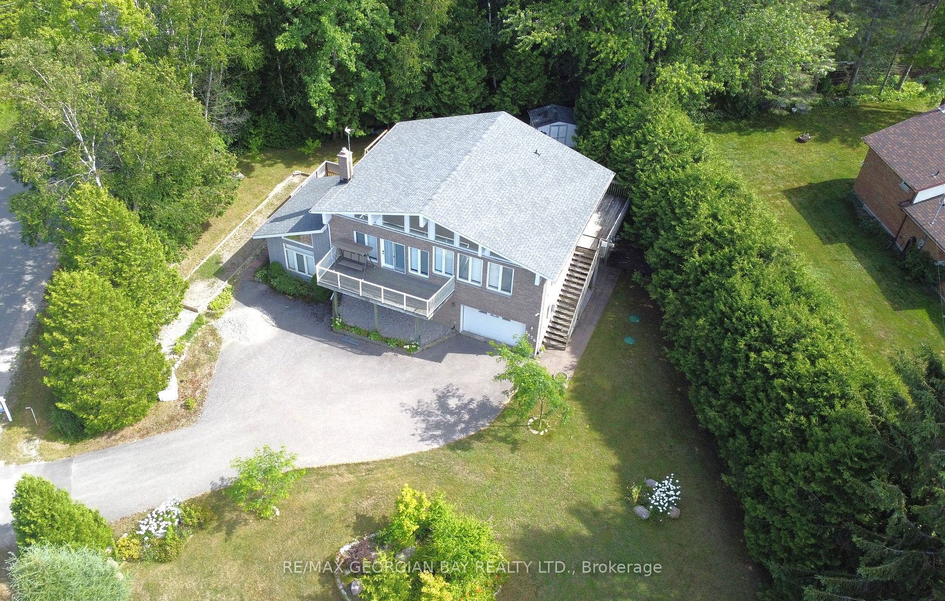 2476 Champlain Road