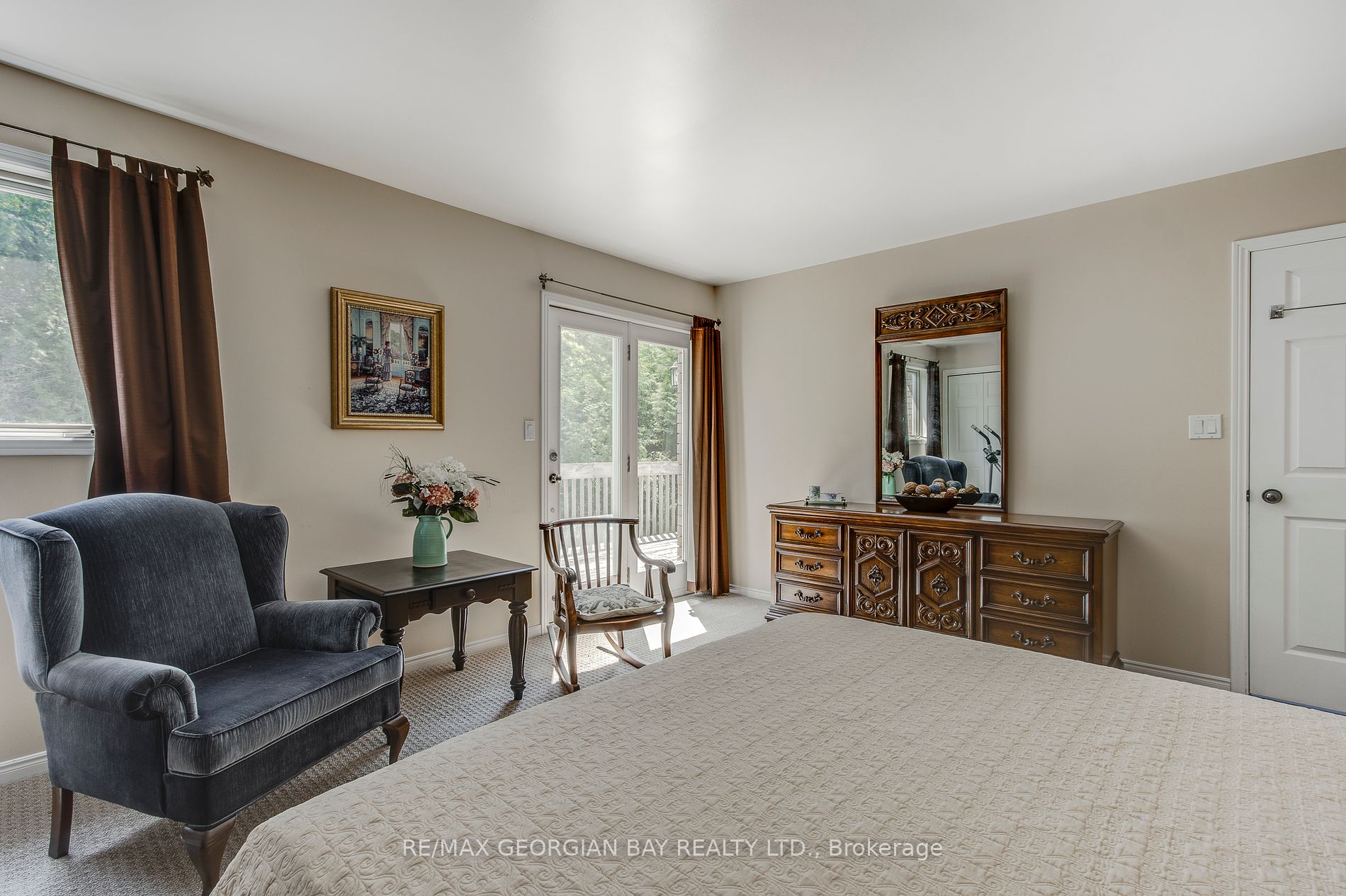2476 Champlain Road