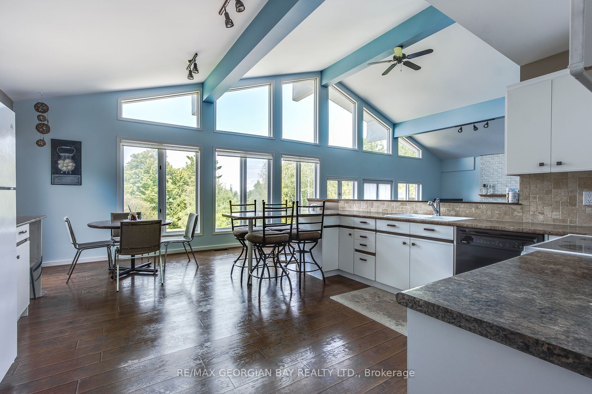 2476 Champlain Road