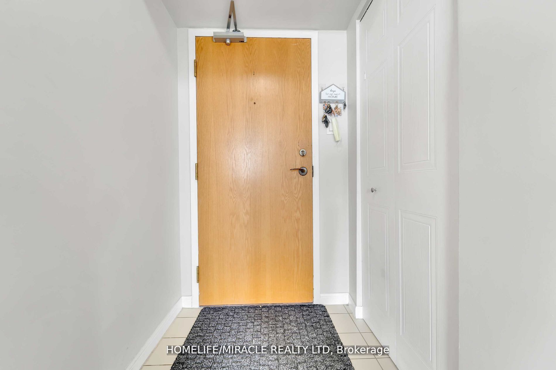 65 Ellen Street #709