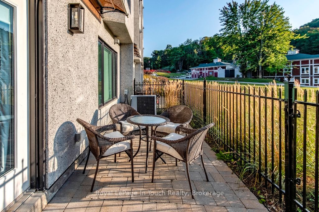 80 Horseshoe Blvd, #G02
