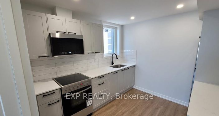 33 Front Street N, ##2