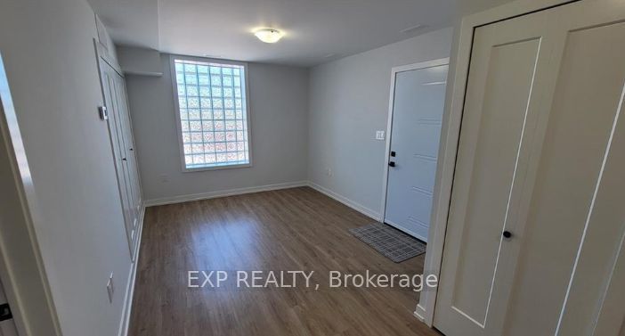 33 Front Street N, ##2