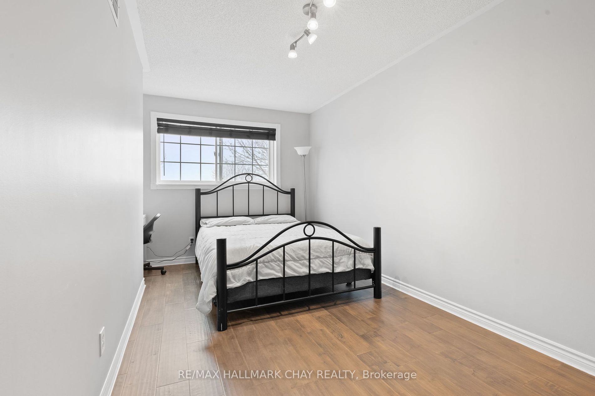 162 Ritchie Cres