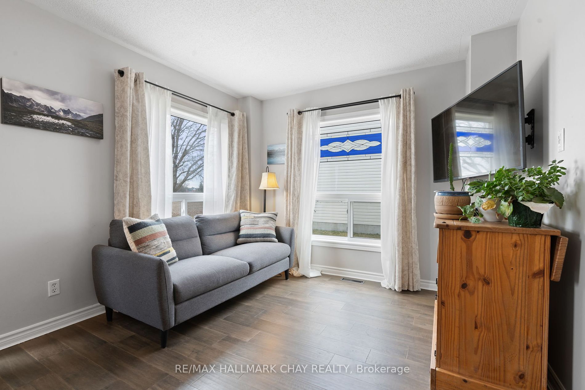 162 Ritchie Cres