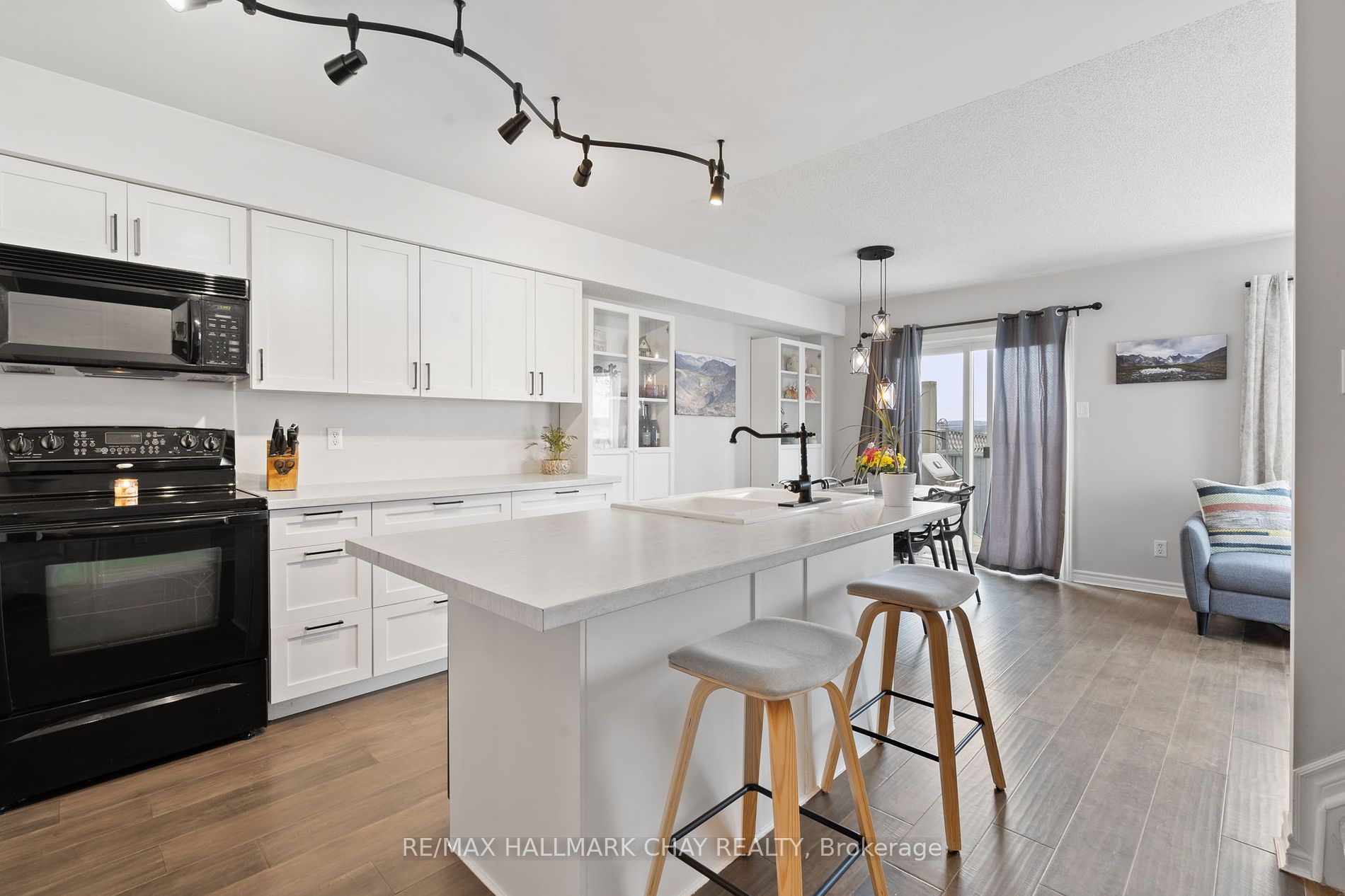162 Ritchie Cres