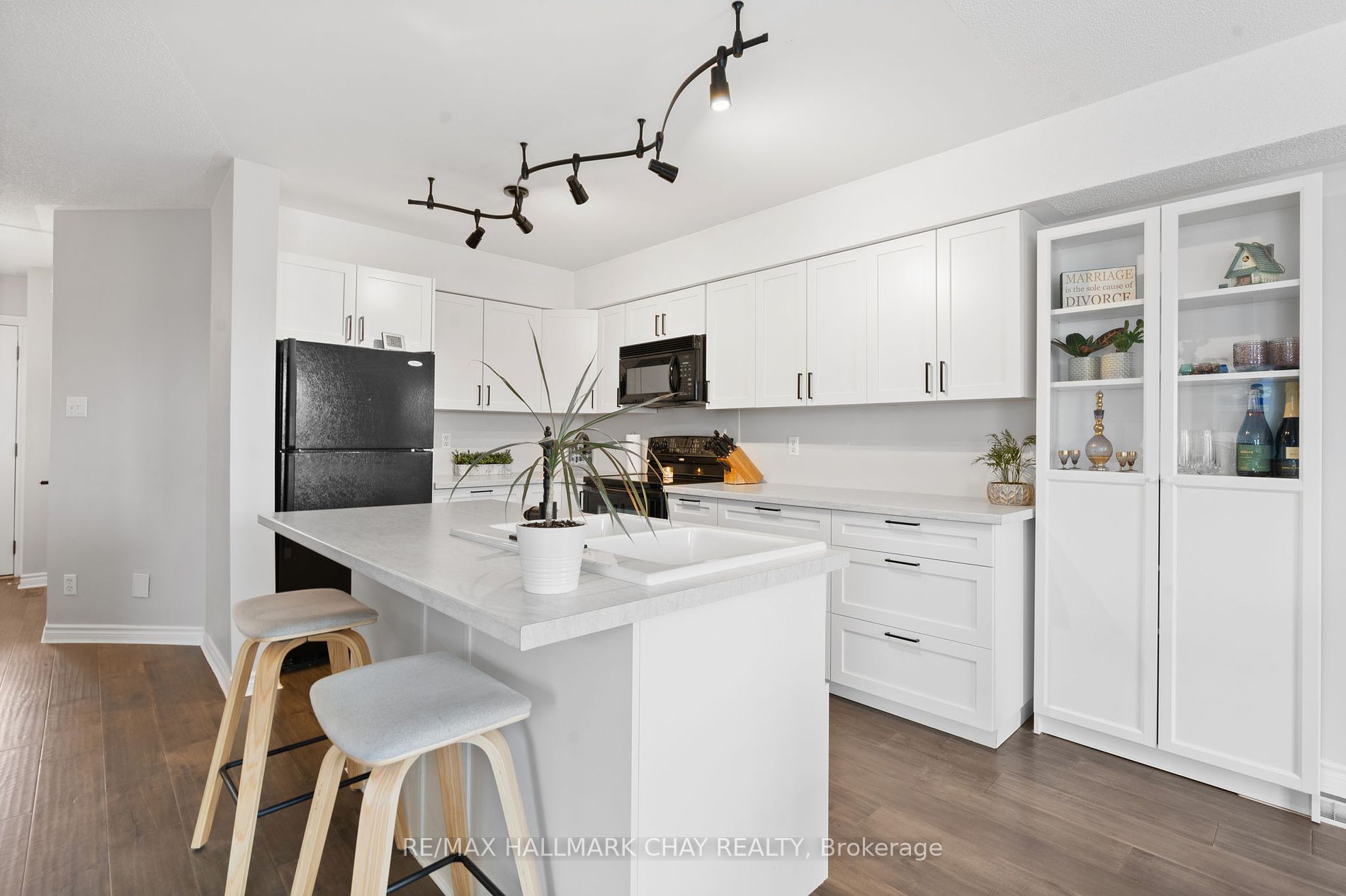 162 Ritchie Cres