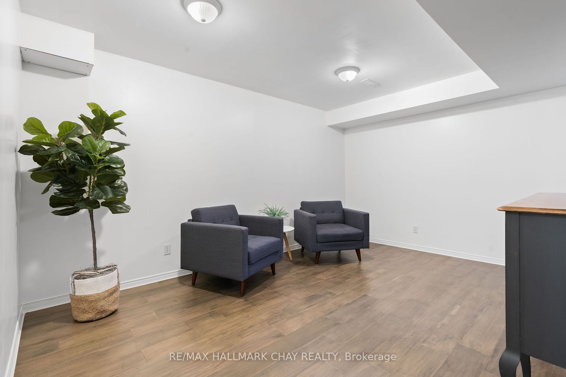 162 Ritchie Cres