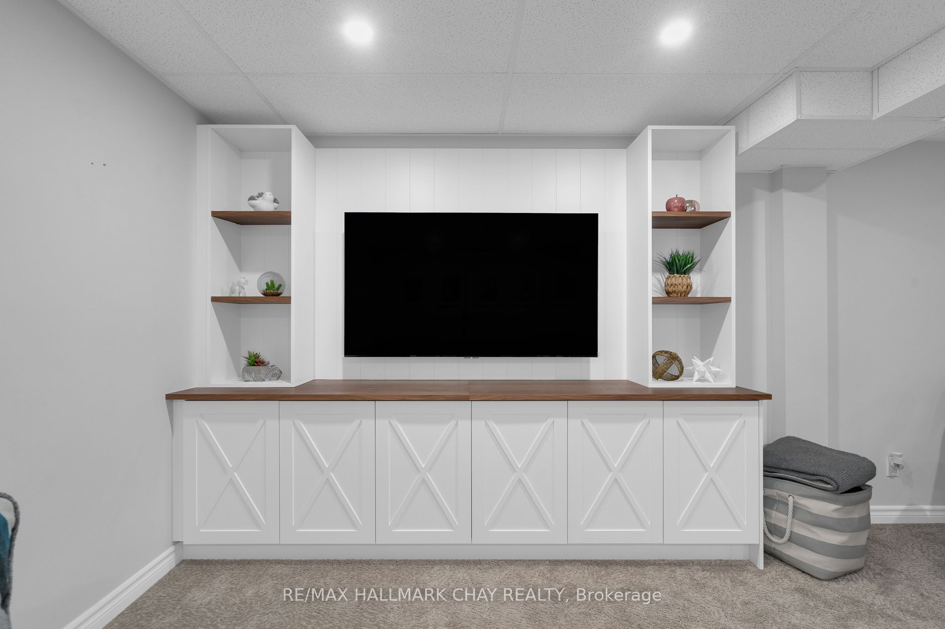 207 Aspen Ridge Drive