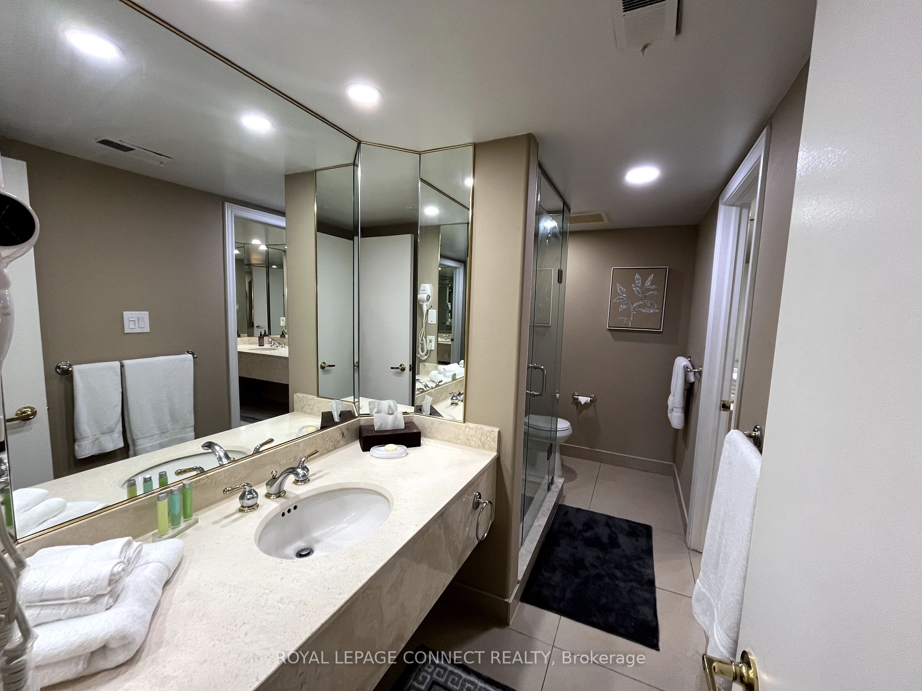 90 Highland Dr, #2056/57