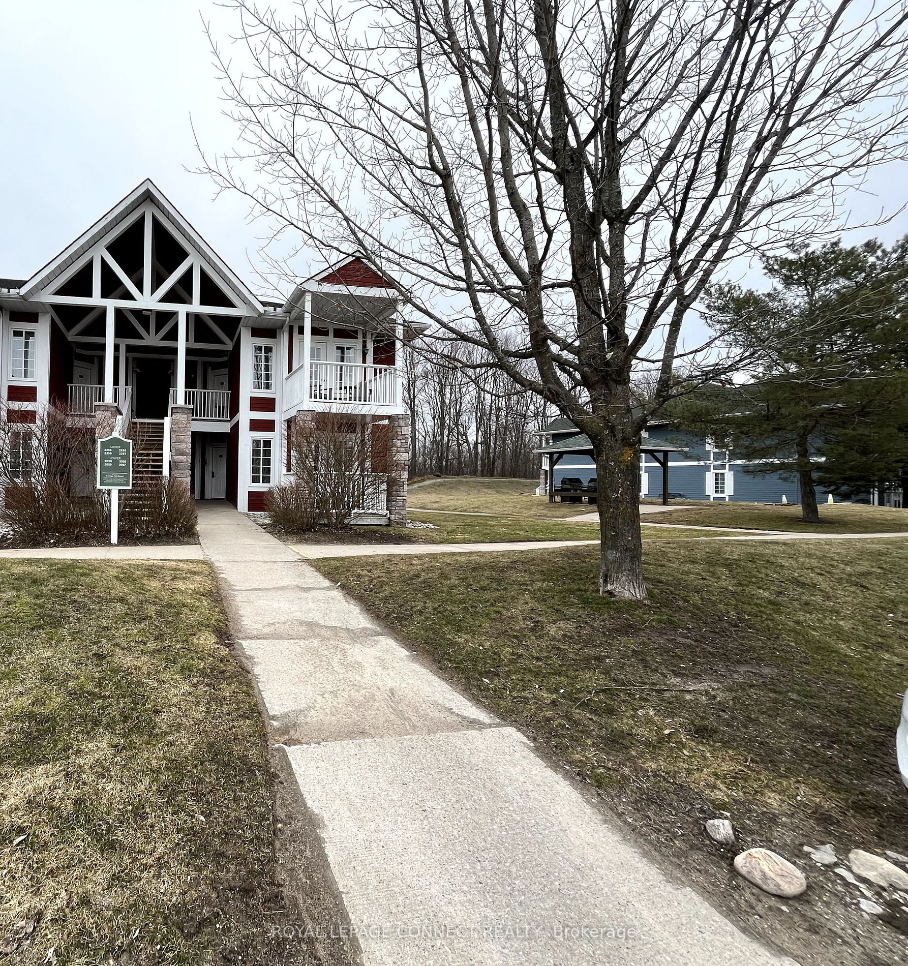 90 Highland Dr, #2056/57