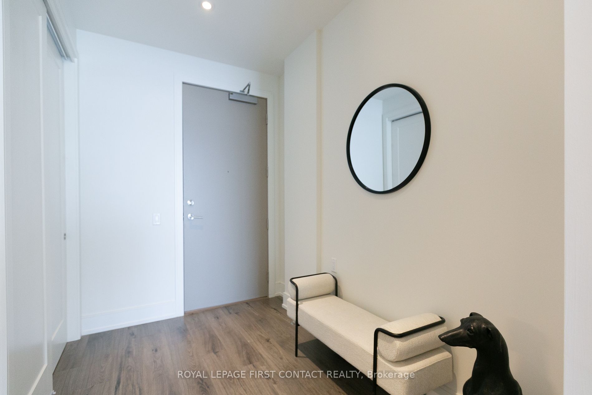 185 Dunlop Street E, #910