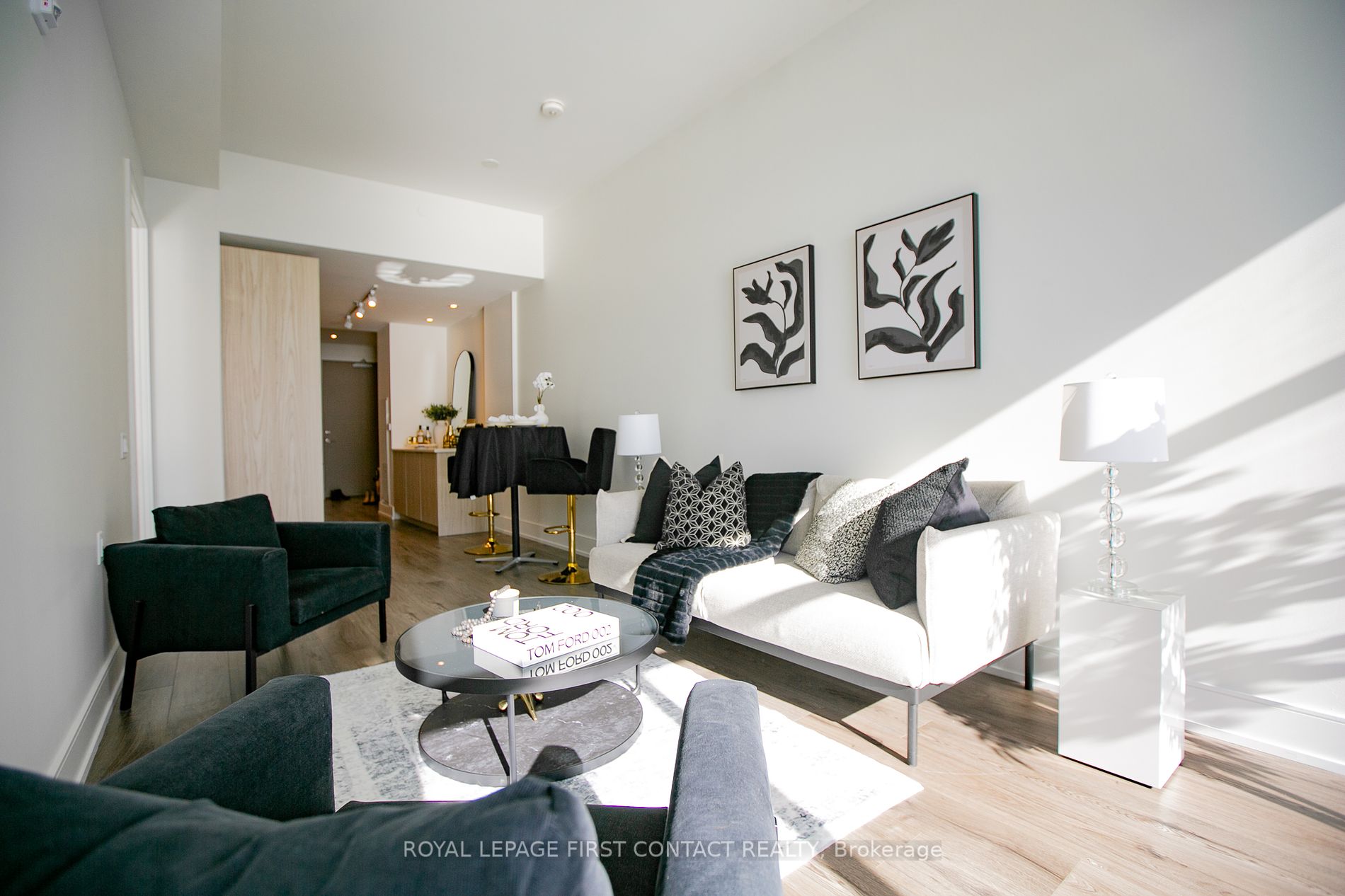 185 Dunlop Street E, #910